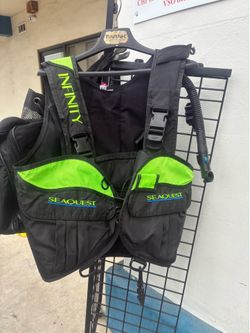 SeaQuest Infinity BCD (Buoyancy Compensator Device)