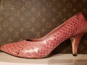 Snakeskin Pumps 10M