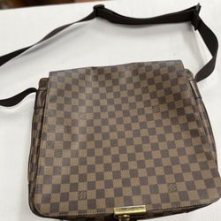 LOUIS VUITTON BESTILLE, USED, SLIGHT WORN CONDITION, NO BOX OR DUST BAG, ENTRUPY VERIFIED