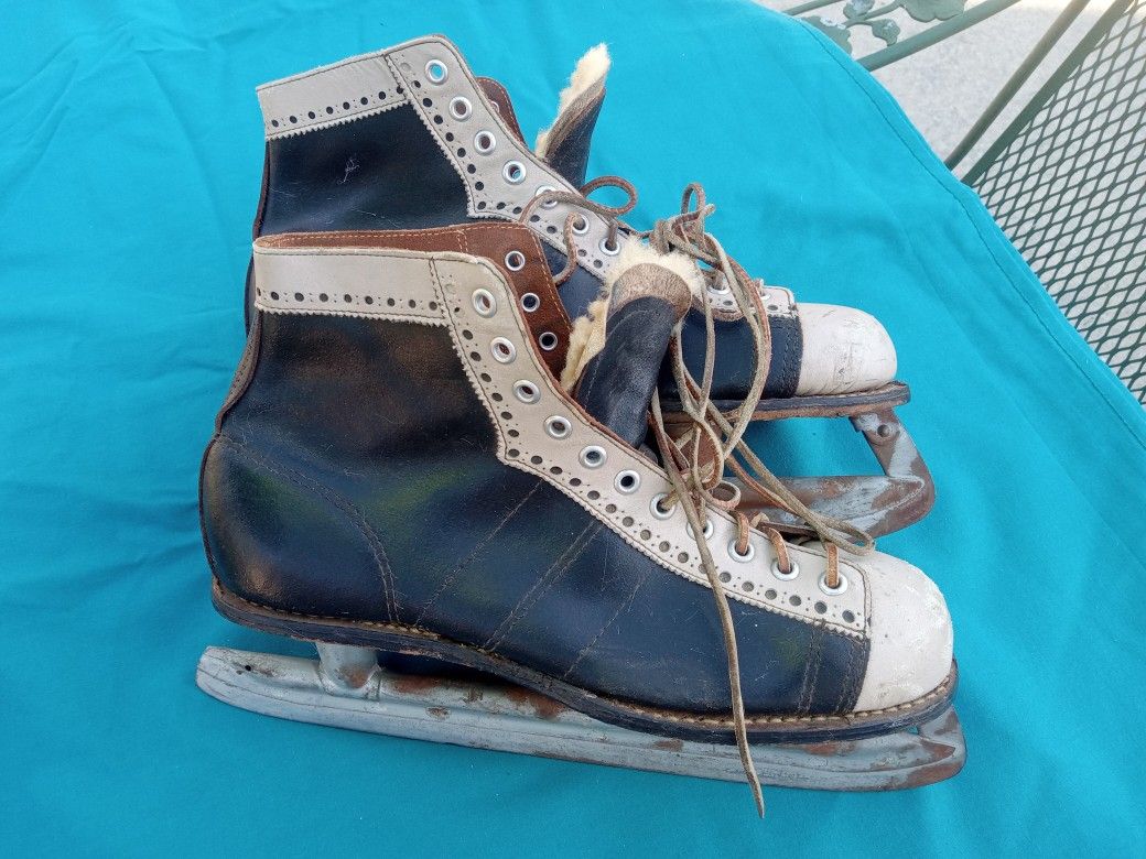 Rare Antique Vintage Ice Skates Winslow's