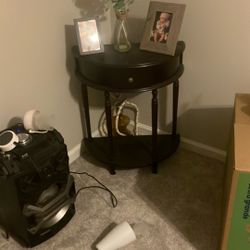 FinishFrenchi Home Furnishing End/Size: 11.6 x 23.7 x 28 in