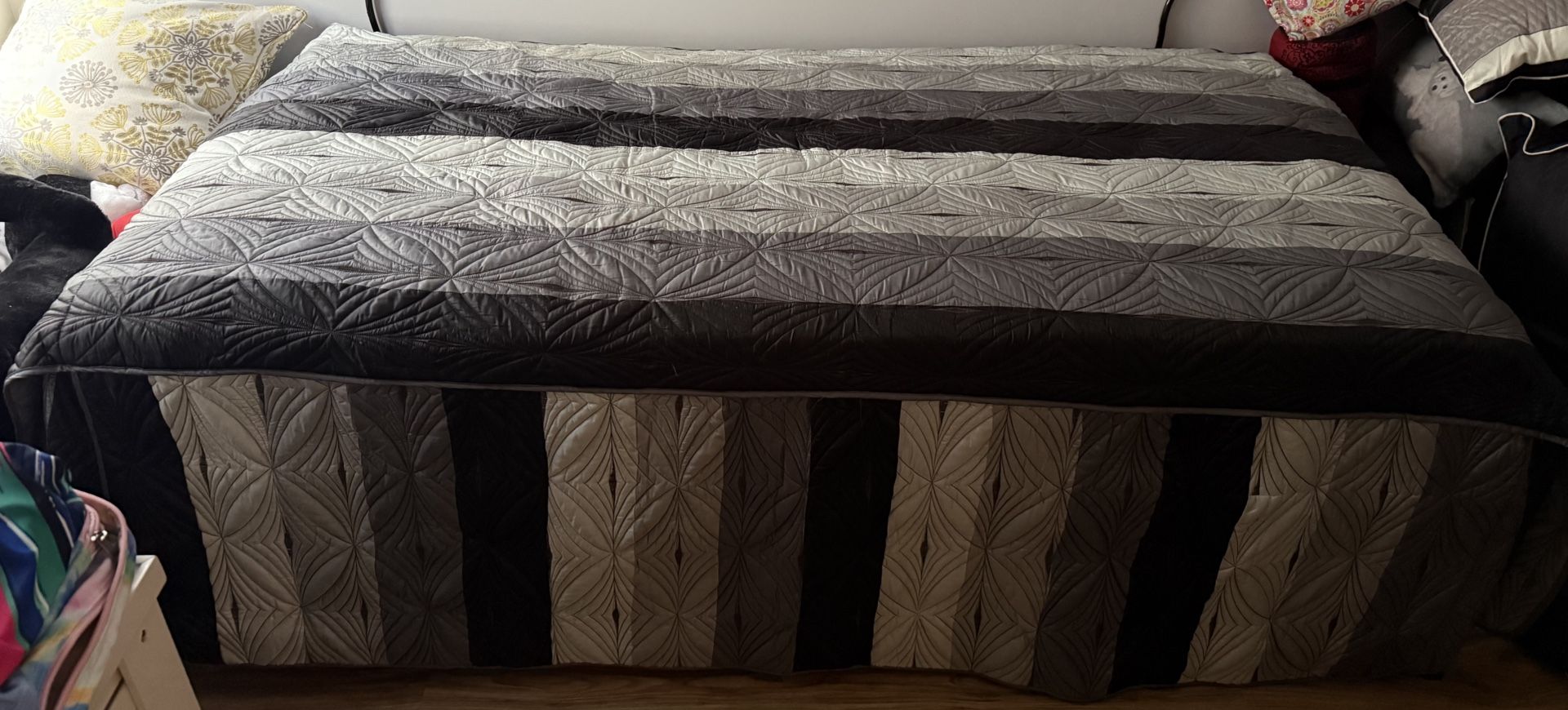 Daybed - Barely Used