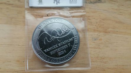 DEREK JETER OFFICIAL MAJOR LEAGUE YANKEES COIN