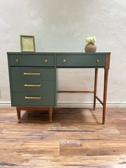 Mid Century Modern Desk – Refinished Vintage MCM Home Office