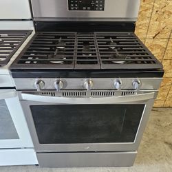 GAS STOVE WHIRLPOOL STAINLESS STEEL 5 BURNNER LIKE NEW
