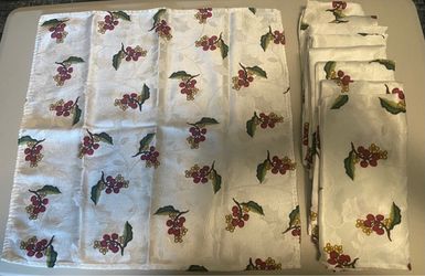 HOLIDAY CHRISTMAS LINEN NAPKINS