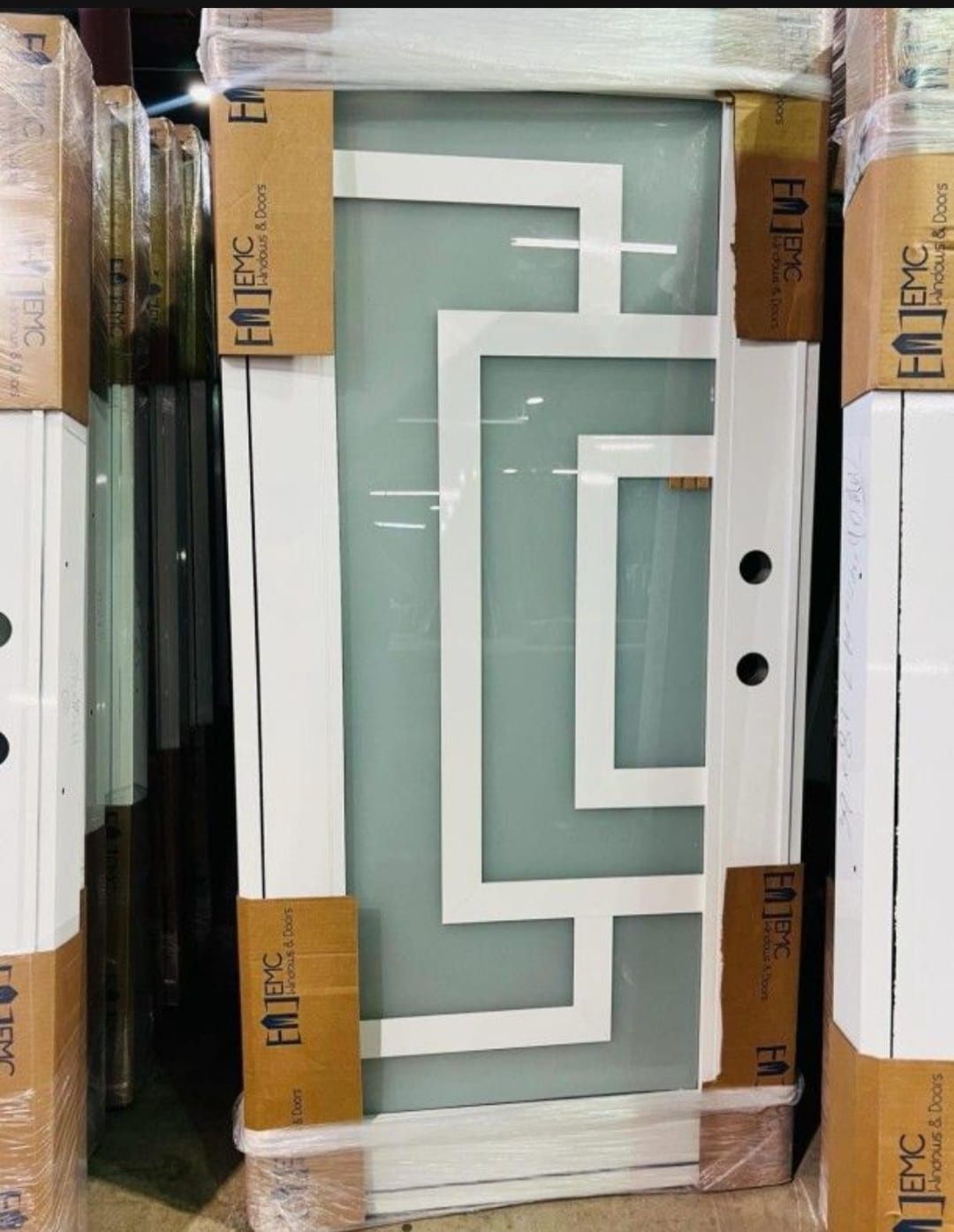 New Impact windows and Doors/Nuevas puertas y Ventanas de impactos