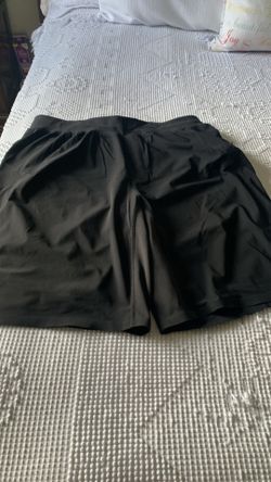 Black lululemon man’s shorts size large