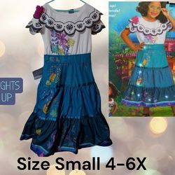 Maribel Madrigal Costume (LIGHTS UP!) Size Small 4-6X $20