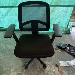 Office Chair - Mesh Back, Adjustable (great Condition)