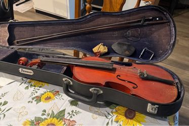 Pathfinder Violin with case