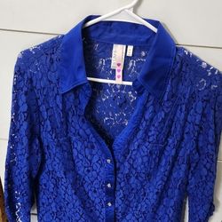Blusa De Encaje Azul Electrico Talla L