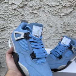 Nike Air jordan 4 retro University Blue Size 8,8.5,9.5,10