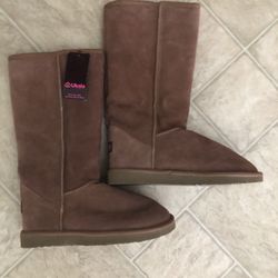 Ukala Women’s Boots Size 8