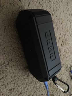 Waterproof Bluetooth speaker