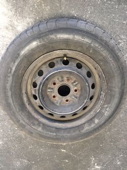 Toyota pick up 1984 to 94 Spare tired
