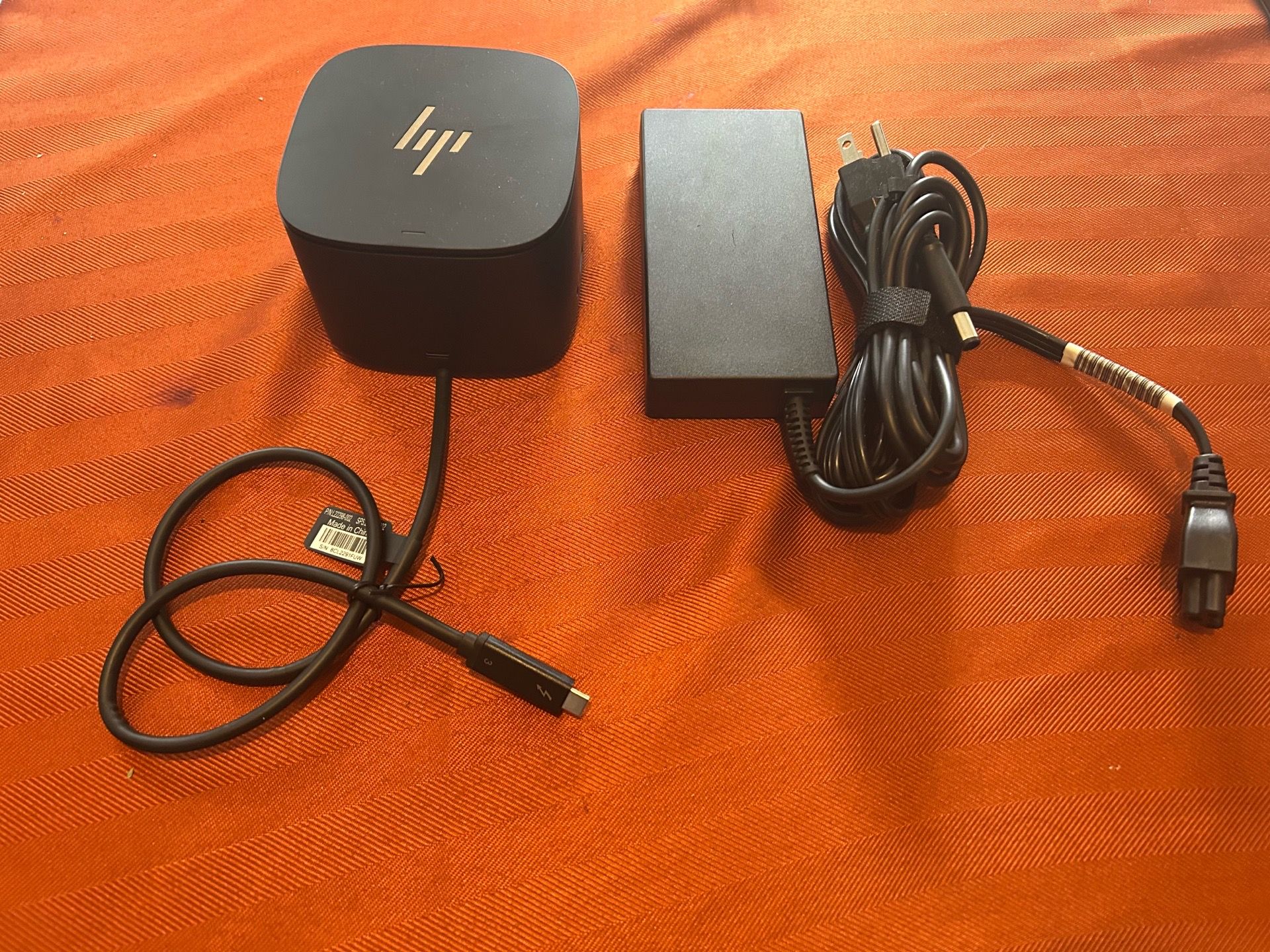 HP Thunderbolt 120W G2 USB-C DOCK HSN-iX01 With 120W AC Adapter