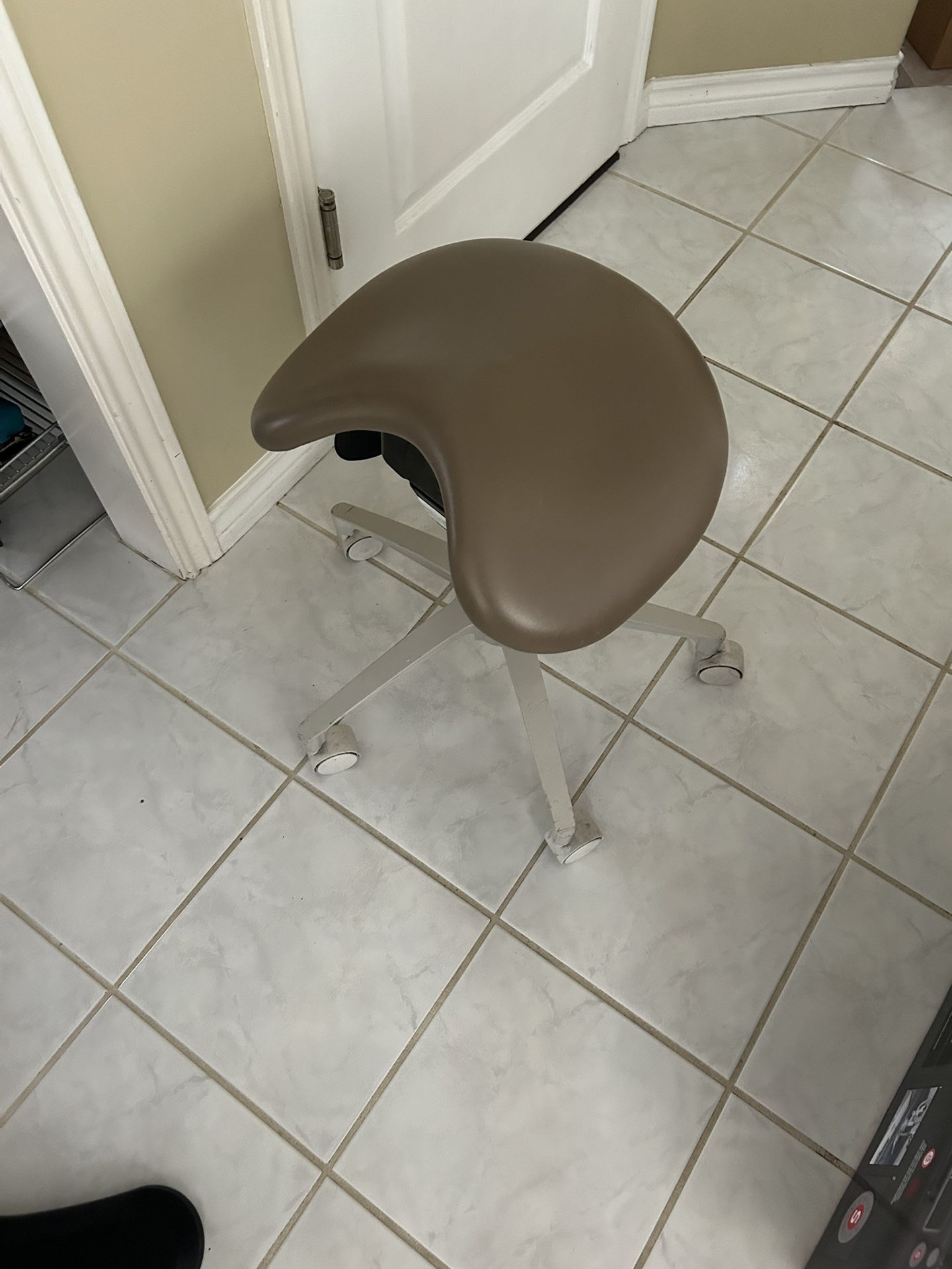 Crown Seating Dental Chair