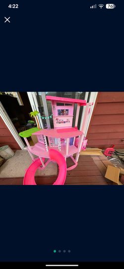 Barbie dreamhouse