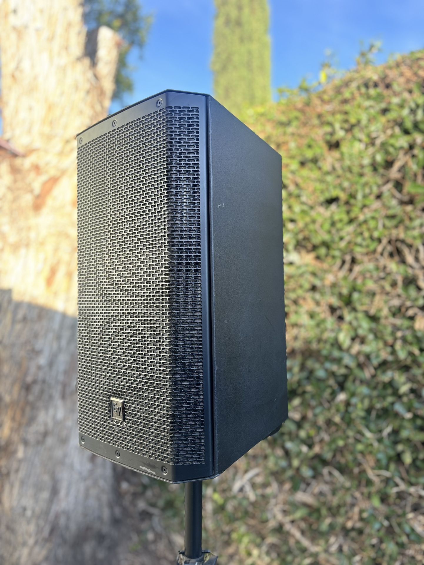 Electro-Voice ZLX-12BT 12" 1000W Bluetooth Powered Loudspeaker