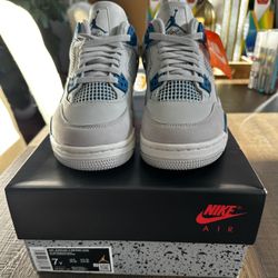 Nike Air Jordan 4 Military Blue Size 7y/8.5w Brand New
