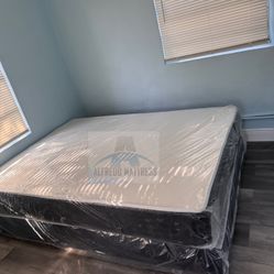Full mattress with box spring (2pc set - new) 