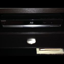 Sony 5.1 surround sound system with rear wireless system & 4 speaker stands 