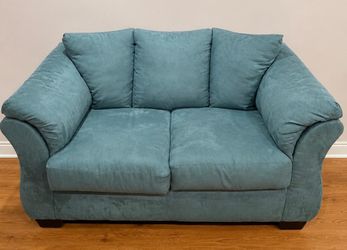 VERY COMFORTABLE MICROFIBRE LOVESEAT
