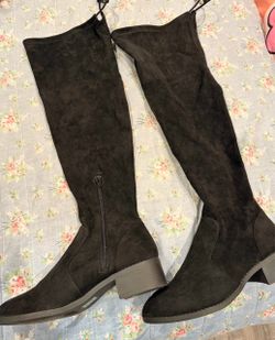 Wide leg boots