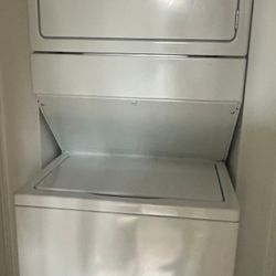 Whirlpool
3.5 cu. ft. Stacked Washer and Electric Dryer with 9-Wash Cycles and Auto Dry in White 2025 