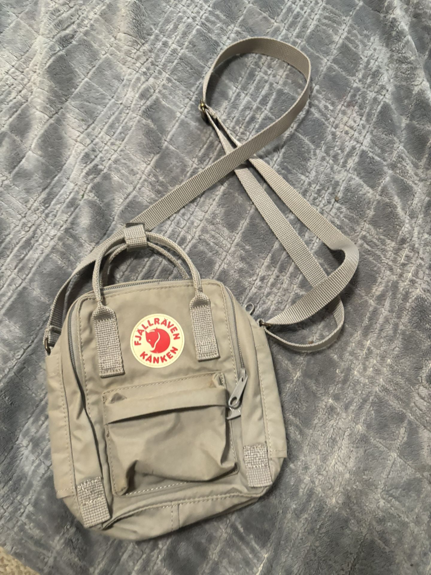 Grey Fjallraven Kanken Bag