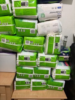 I have adult Pampers.  Pampers para adultos.