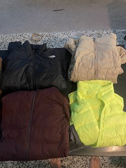 4 Puffer Jackets Women Size Small 