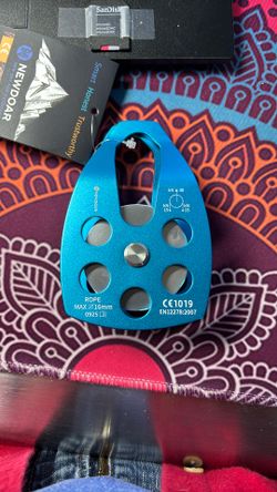 Newdoar 30KN Large Rescue Pulley - Single Sheave With Swing Plate