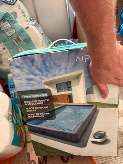 Pool vacuum