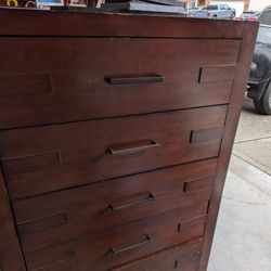 5 Dresser Draw Solid Wood $50.00