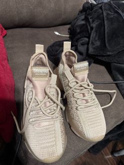 SM NY90 Steve Madden  7.5 women