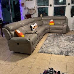 6 Seater Couch - Sectional - 3 Recliners