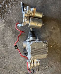 2012 -2018 TOYOTA PRIUS  C ABS MODULE AVAILABLE!