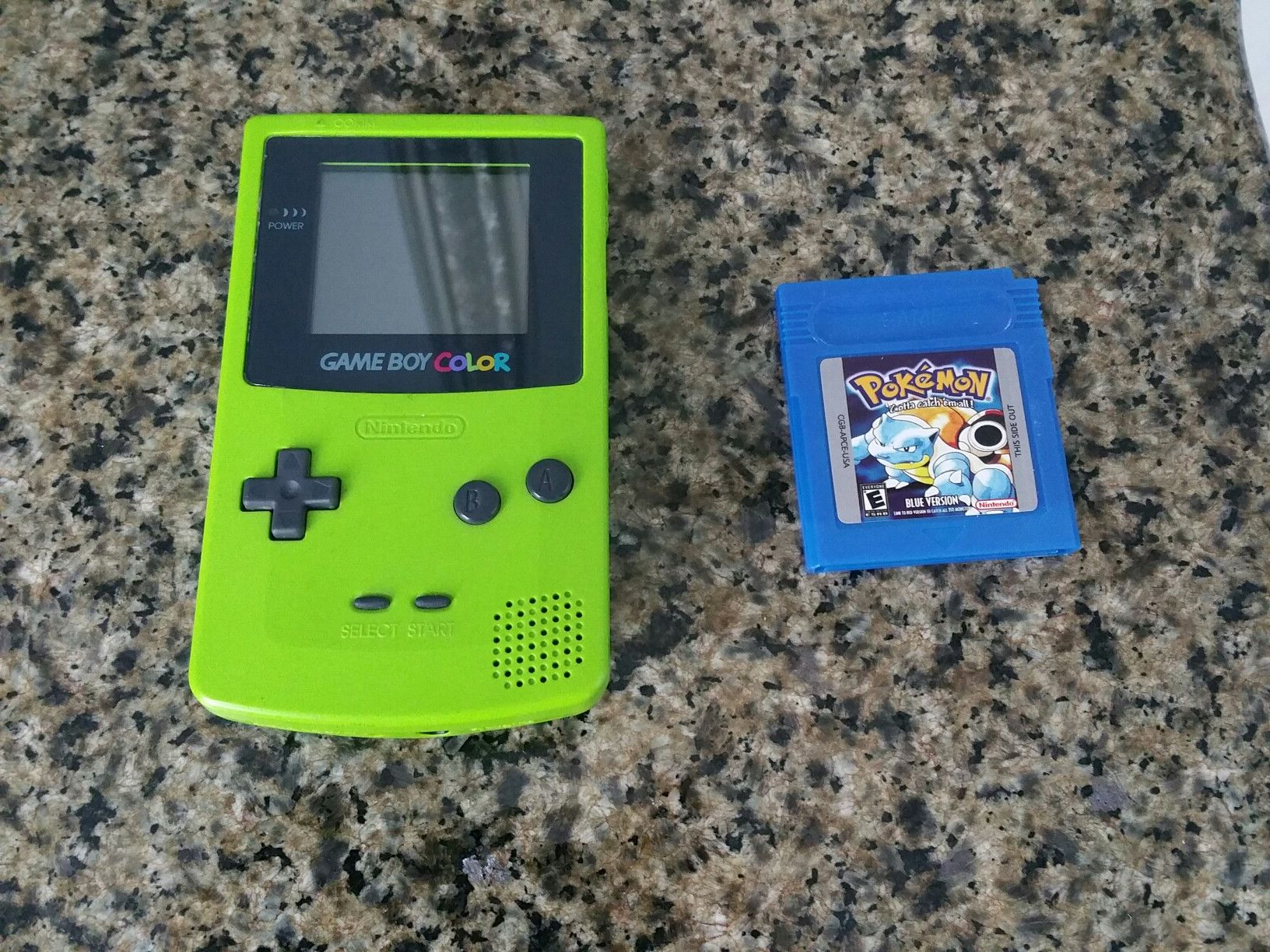 Nintendo Gameboy Color Kiwi Green with Pokémon Blue Version