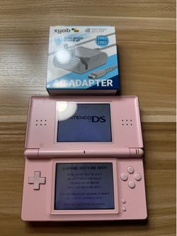Nintendo Ds Lite console.                    T81