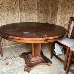 Round Table Set