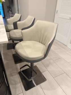 SET DE 4 BANQUETAS MODERNAS AJUSTABLES