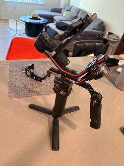 DJI RS2 PRO 3-Axis Camera Gimbal Stabilizer