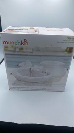 Munchkin - Steam Microwave Sterilizer with carrying handles to lock lid in place