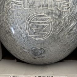 Elite "Star” Bowling Ball (8 Lbs)