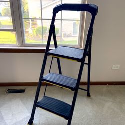 Ladder  ( Brand New)