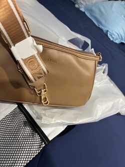 Izod purse