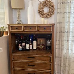 Old Fashion Wine Cabinet 