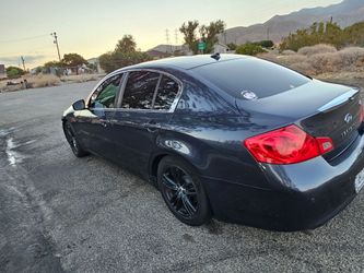 2011 Infiniti G37